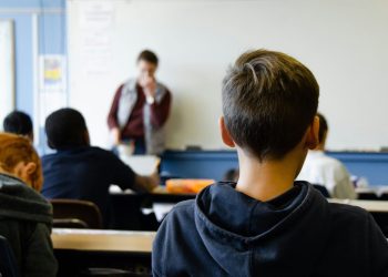 L'intelligenza artificiale a scuola richiede una solida valutazione formativa