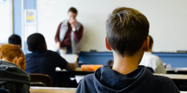 L'intelligenza artificiale a scuola richiede una solida valutazione formativa