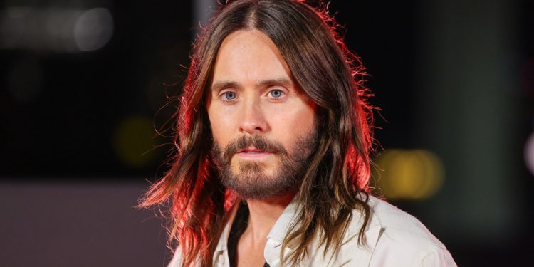 Jared Leto accusato di molestie da quattro donne nel documentario BBC
