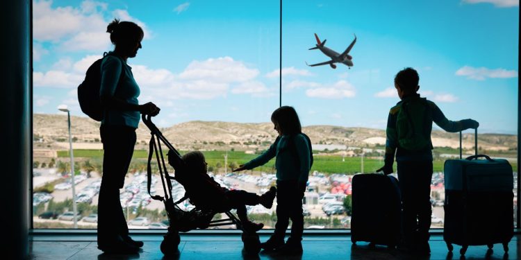 Scegliere l'orario del volo in base all'età dei bambini