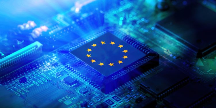 AI Act: scattano nell'Unione Europea i nuovi obblighi di trasparenza