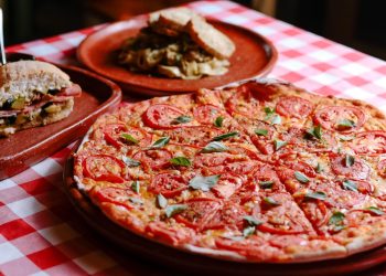 Perché un Pizza Hut anni Novanta svela il potere della nostalgia