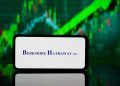 Berkshire Hathaway punta su Alphabet e riduce le banche