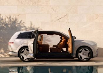 Genesis svela GV90, il nuovo SUV elettrico di lusso