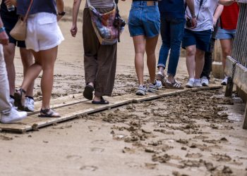 Palio di Siena rinviato per pioggia: corsa slitta a lunedì